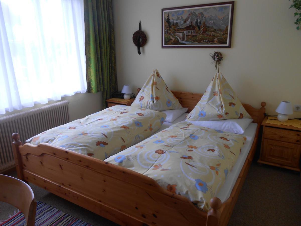Villa Gästehaus Unterlänger- Lass die Seele lachen Krems in Kaernten Zimmer foto